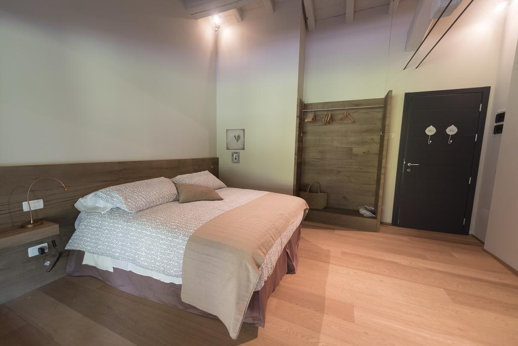 Agriturismo Locanda Del Pesco Collebeato Ruang foto
